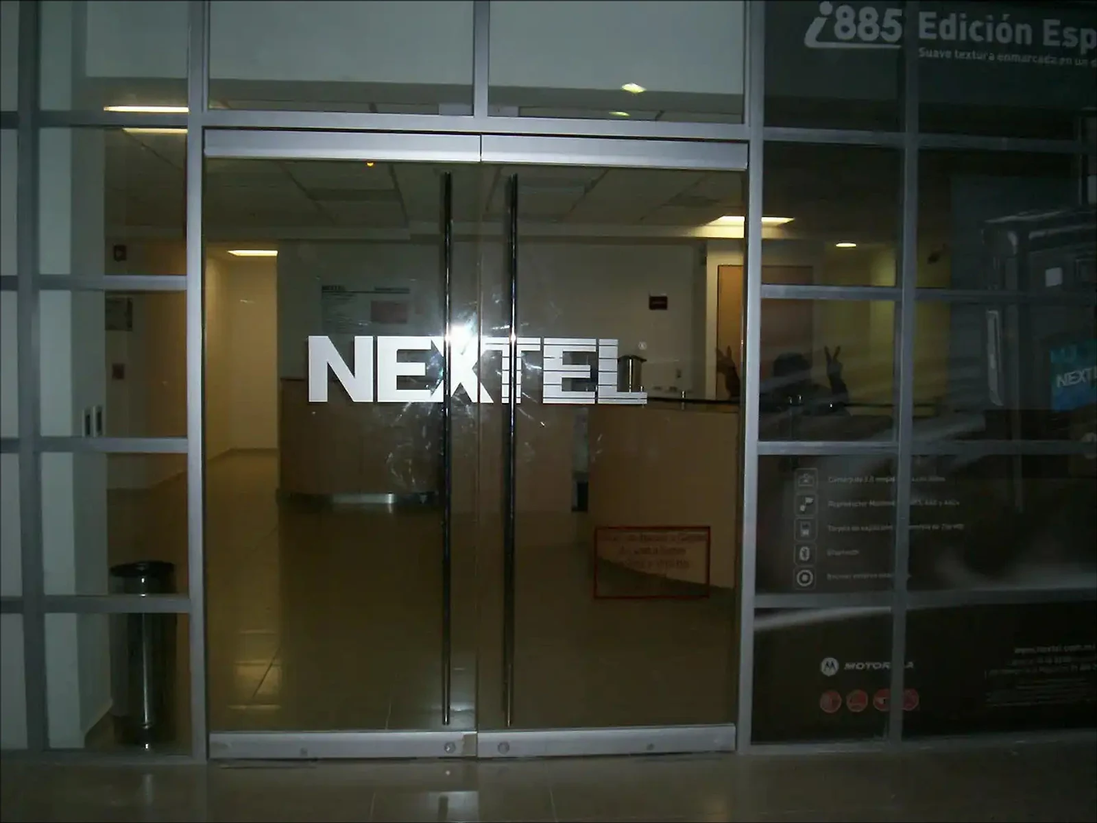 CAC Nextel — Acceso en cristal